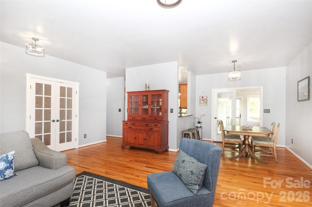 7982 King Arthurs Court, Denver, NC 28037