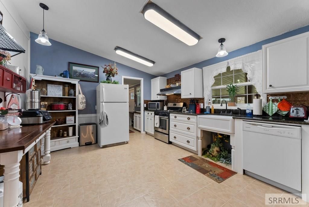 Image 3 of property listing at 717 E 65 N, Idaho Falls, ID 83401