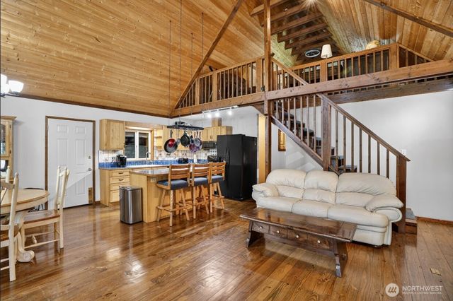 31 N Mallard Way W, Hoodsport, WA 98548