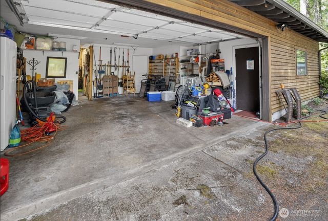 31 N Mallard Way W, Hoodsport, WA 98548