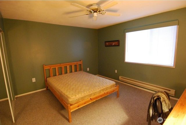 31 N Mallard Way W, Hoodsport, WA 98548