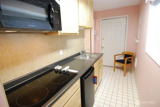 31 N Mallard Way W, Hoodsport, WA 98548