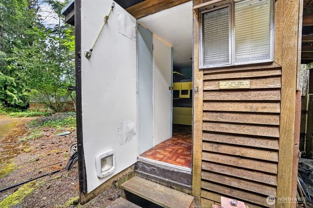 31 N Mallard Way W, Hoodsport, WA 98548