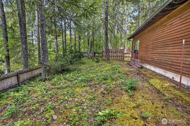 31 N Mallard Way W, Hoodsport, WA 98548