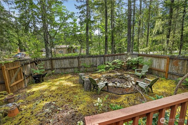 31 N Mallard Way W, Hoodsport, WA 98548
