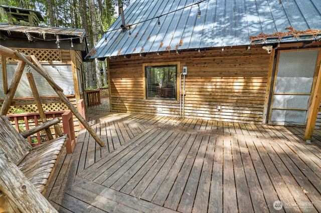 31 N Mallard Way W, Hoodsport, WA 98548