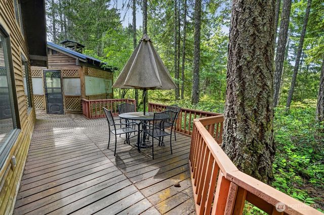 31 N Mallard Way W, Hoodsport, WA 98548