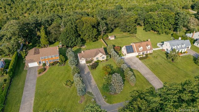 2200 Aldrich Lane, Laurel, NY 11948