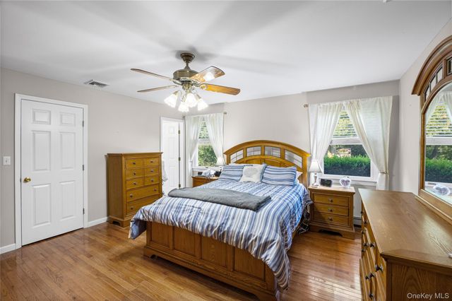 2200 Aldrich Lane, Laurel, NY 11948