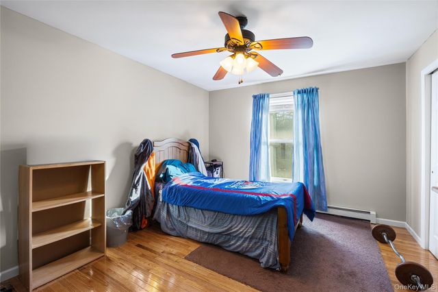2200 Aldrich Lane, Laurel, NY 11948