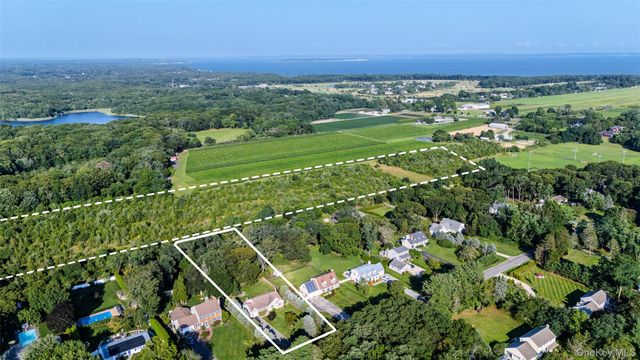 2200 Aldrich Lane, Laurel, NY 11948