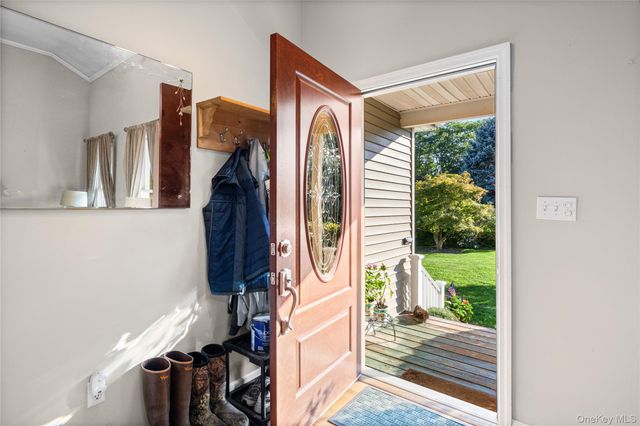 2200 Aldrich Lane, Laurel, NY 11948