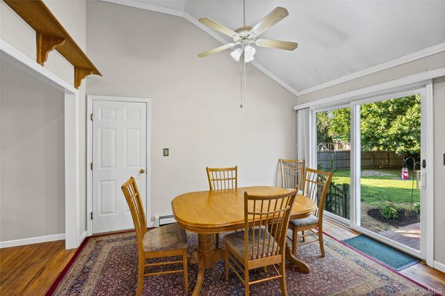 2200 Aldrich Lane, Laurel, NY 11948