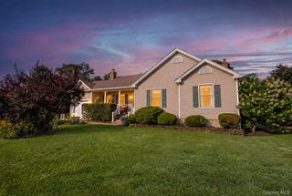 2200 Aldrich Lane, Laurel, NY 11948