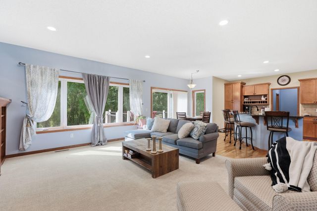 677 Savanna Trail, Delano, MN 55328