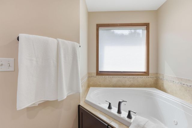 677 Savanna Trail, Delano, MN 55328