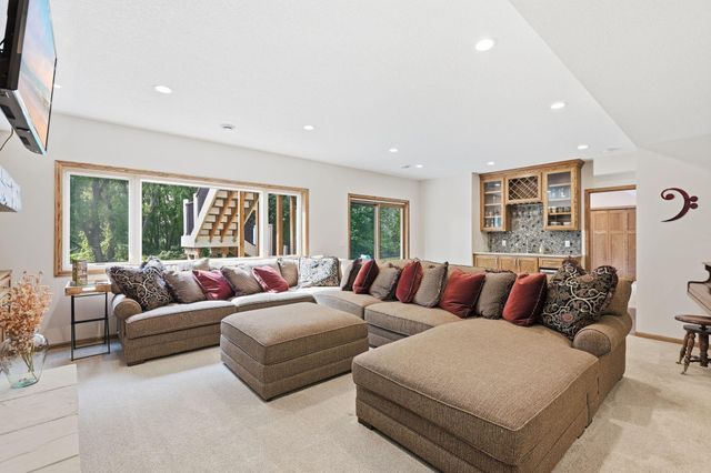 677 Savanna Trail, Delano, MN 55328