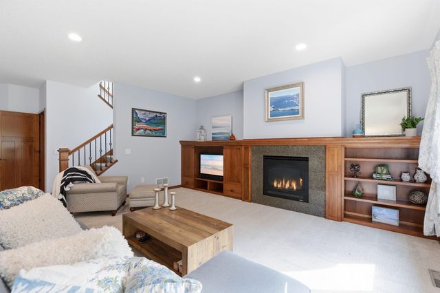 677 Savanna Trail, Delano, MN 55328