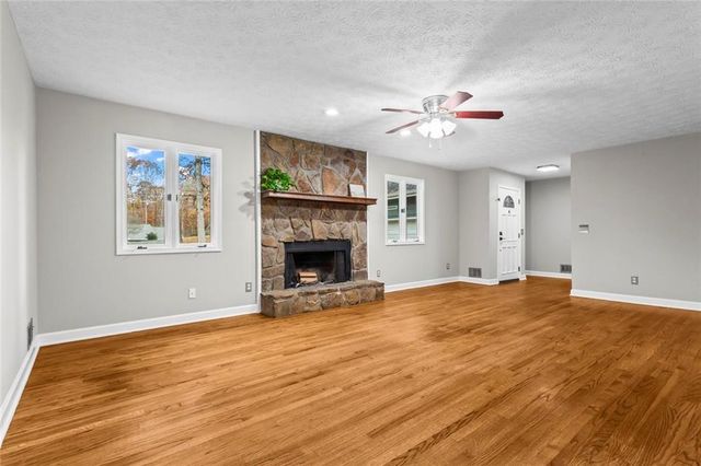 1925 Commonwealth Court, Cumming, GA 30041