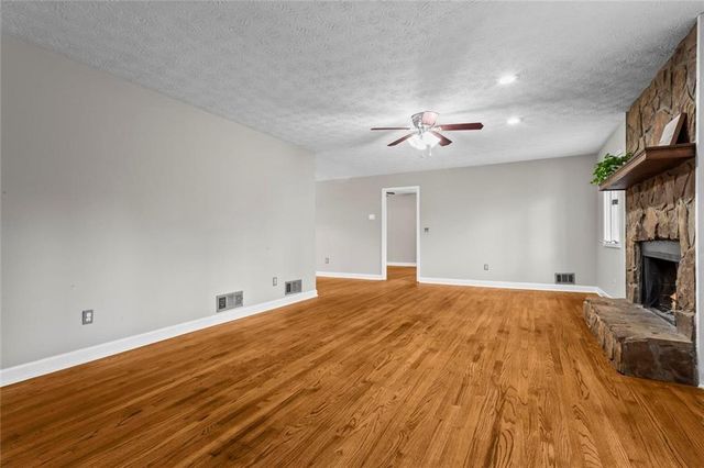 1925 Commonwealth Court, Cumming, GA 30041