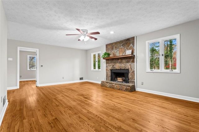 1925 Commonwealth Court, Cumming, GA 30041