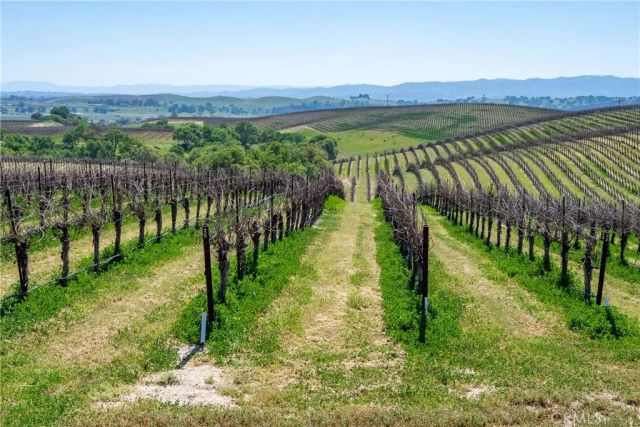 7310 Estrella, San Miguel, CA 93451