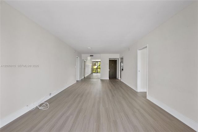 20335 W Country Club Dr 208, Aventura, FL 33180