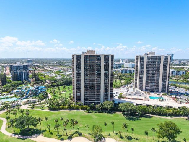 20335 W Country Club Dr 208, Aventura, FL 33180