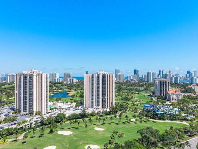 20335 W Country Club Dr 208, Aventura, FL 33180