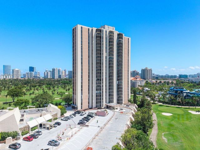 20335 W Country Club Dr 208, Aventura, FL 33180