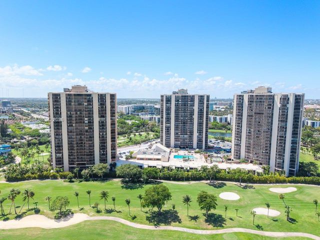 20335 W Country Club Dr 208, Aventura, FL 33180