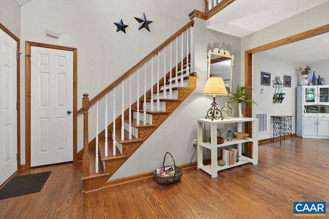 2 DOGWOOD LN, Nellysford, VA 22958