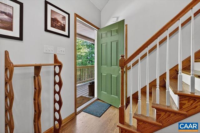 2 DOGWOOD LN, Nellysford, VA 22958