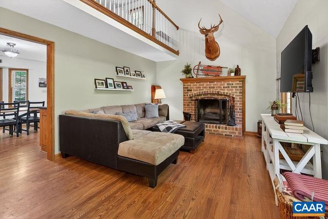 2 DOGWOOD LN, Nellysford, VA 22958