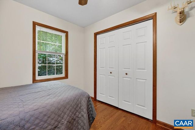 2 DOGWOOD LN, Nellysford, VA 22958