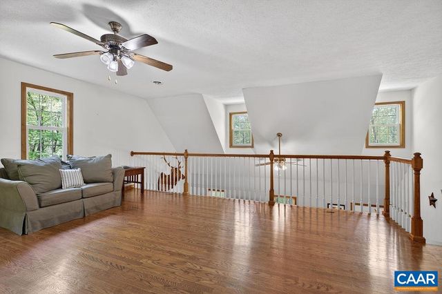 2 DOGWOOD LN, Nellysford, VA 22958