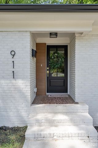 911 E Woodlawn Road, Charlotte, NC 28209