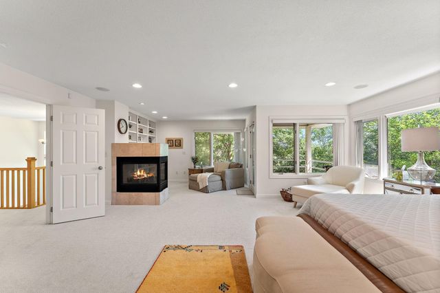 2935 Minnehaha Curve E, Minnetonka, MN 55391