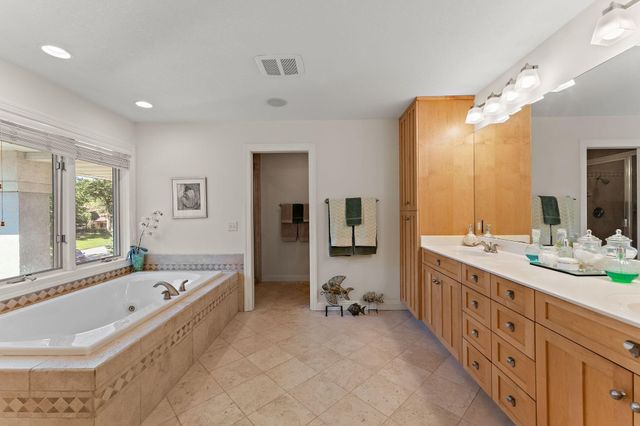 2935 Minnehaha Curve E, Minnetonka, MN 55391