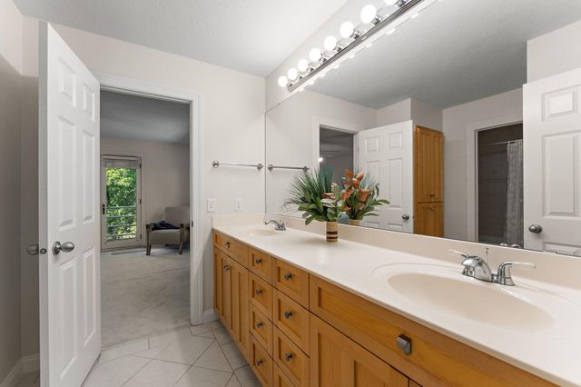 2935 Minnehaha Curve E, Minnetonka, MN 55391