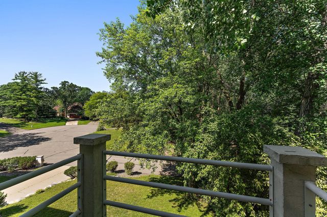 2935 Minnehaha Curve E, Minnetonka, MN 55391