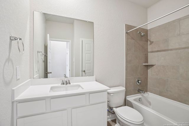 2822 Descanso Ave, Converse, TX 78109