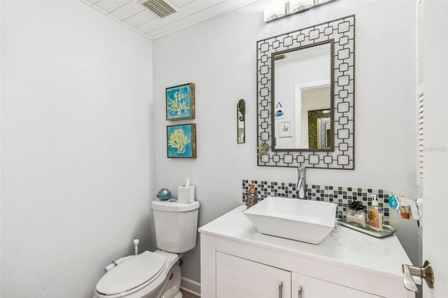 5004 PALOMA DRIVE, Tampa, FL 33624