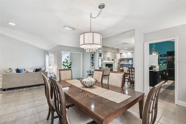 5004 PALOMA DRIVE, Tampa, FL 33624