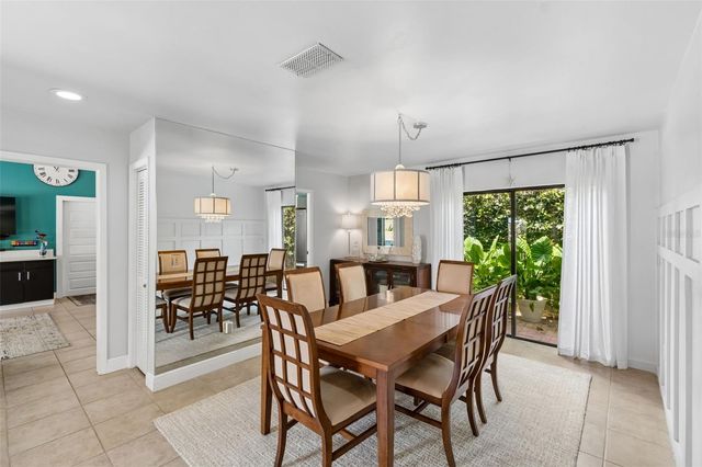 5004 PALOMA DRIVE, Tampa, FL 33624