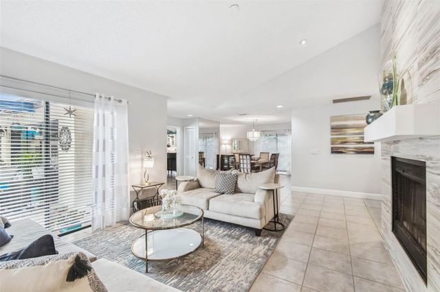5004 PALOMA DRIVE, Tampa, FL 33624