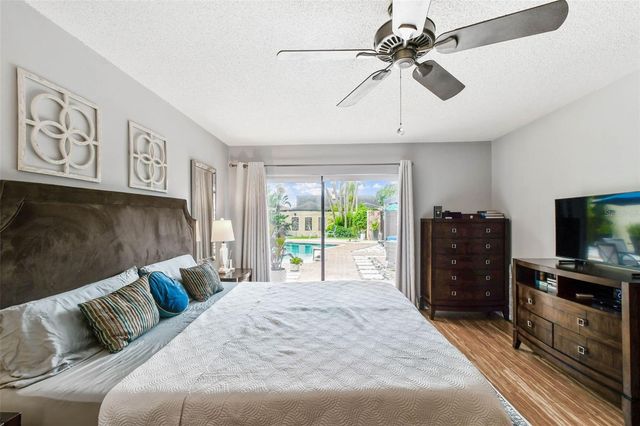 5004 PALOMA DRIVE, Tampa, FL 33624