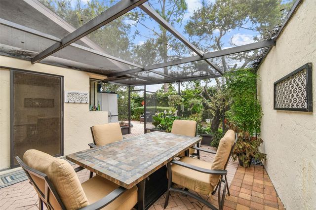 5004 PALOMA DRIVE, Tampa, FL 33624