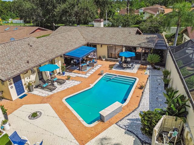 5004 PALOMA DRIVE, Tampa, FL 33624