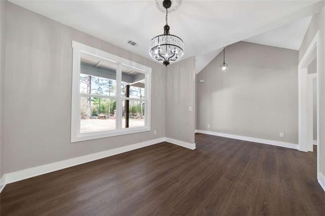 452 Puckett Road SE, Silver Creek, GA 30173